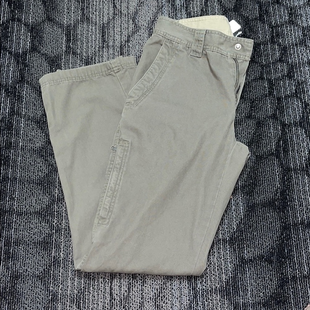 Columbia  Green khaski